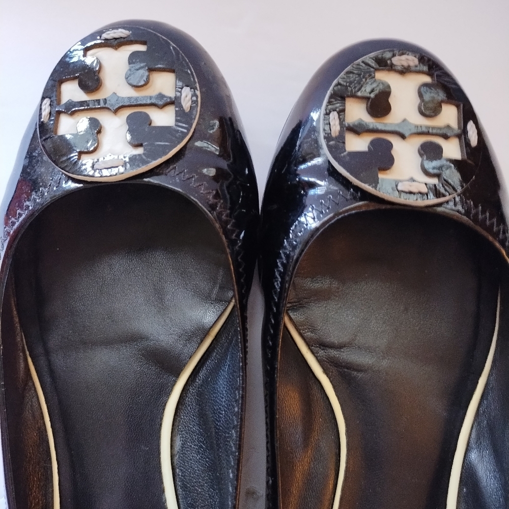 Tory Burch Reva Ballet Slip-On Flats Black Contrast Patent Leather Size 8 - Picture 2 of 16